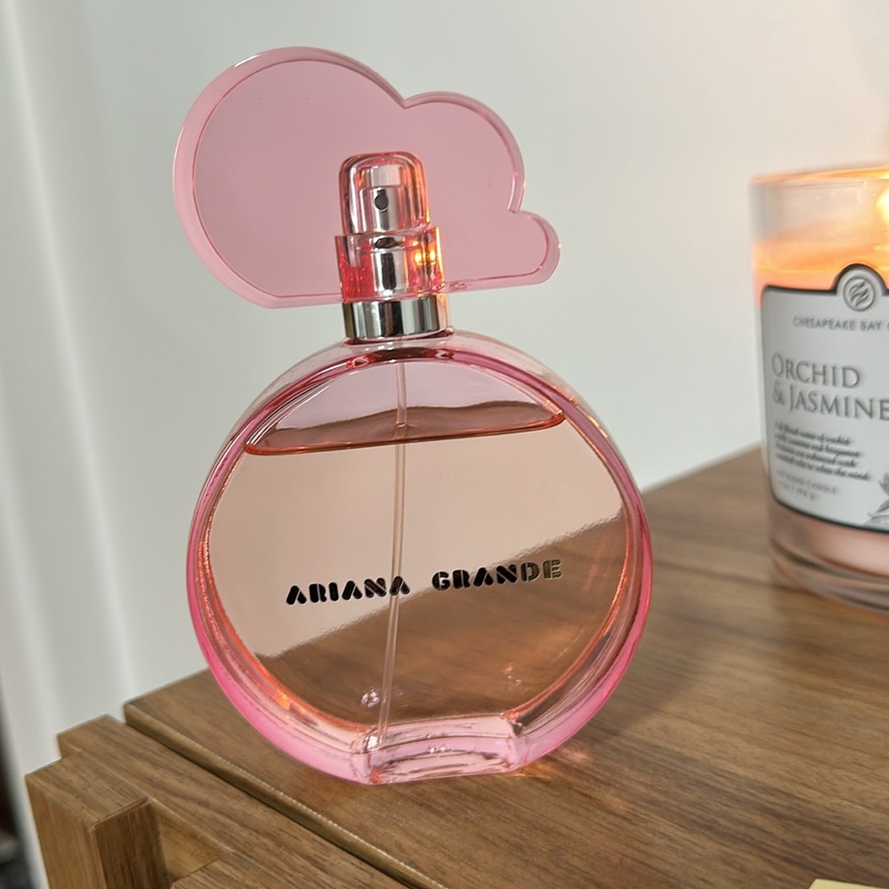 Ariana grande pink cloud perfume